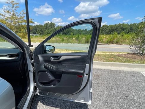 Used 2022 Ford Escape S FWD image 47
