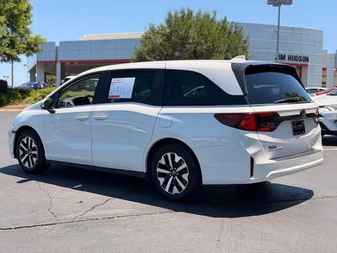 Used 2025 Honda Odyssey EX-L image 9