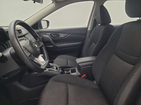 Used 2019 Nissan Rogue S FWD image 17