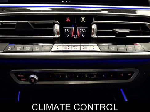 Used 2020 BMW X7 M50i w/ Dynamic Handling Package image 26