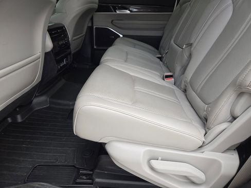 Used 2022 Jeep Wagoneer Series I w/ Convenience Group I AWD/4WD image 33