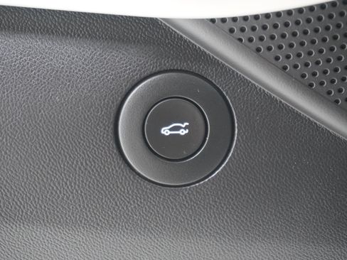 Used 2016 Chevrolet Camaro LT RWD image 30