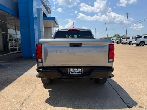 Used 2023 Chevrolet Colorado Trail Boss AWD/4WD image 4