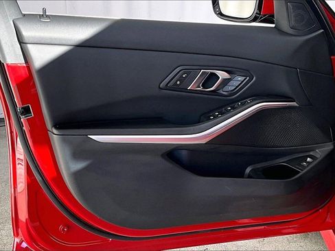 Used 2024 BMW 330i Sedan w/ Convenience Package image 25