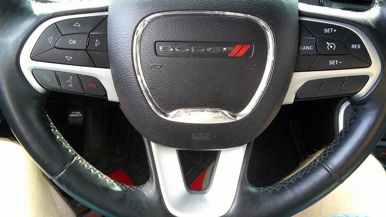Used 2015 Dodge Challenger SXT Plus RWD image 28
