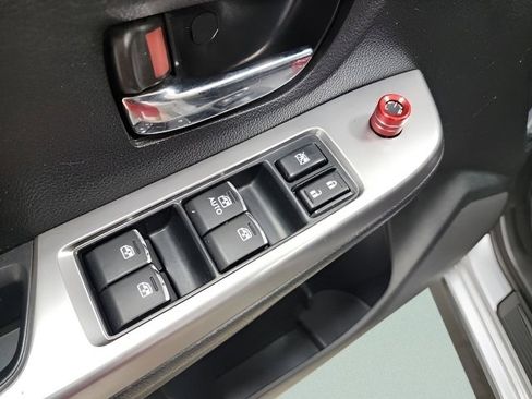 Used 2016 Subaru Crosstrek 2.0i Premium w/ Moonroof Package image 25