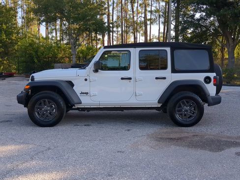 Used 2024 Jeep Wrangler Unlimited Sport AWD/4WD image 40