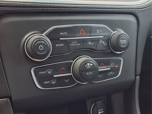 Used 2019 Dodge Charger R/T w/ Plus Group RWD image 9