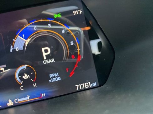 Used 2024 Chevrolet Colorado ZR2 w/ Technology Package image 16