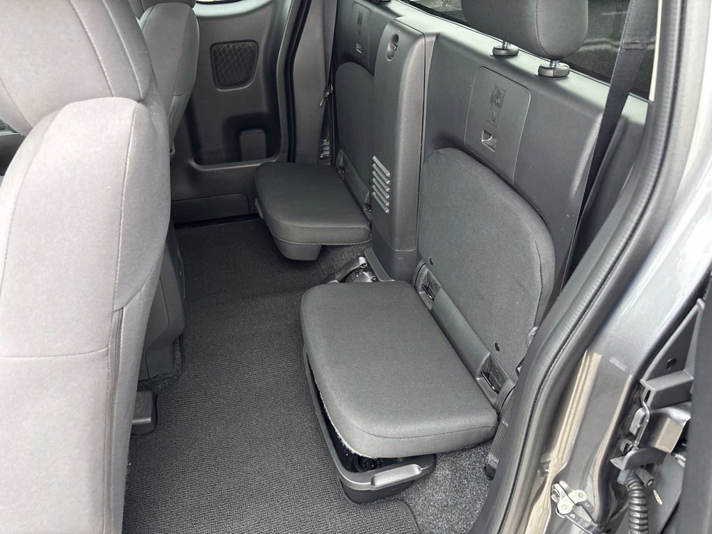 Used 2022 Nissan Frontier S w/ Technology Package AWD/4WD image 17