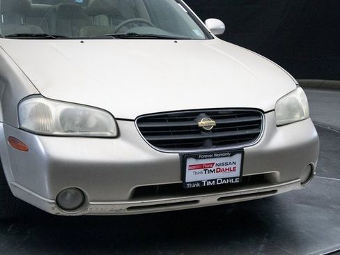Used 2000 Nissan Maxima GLE image 3