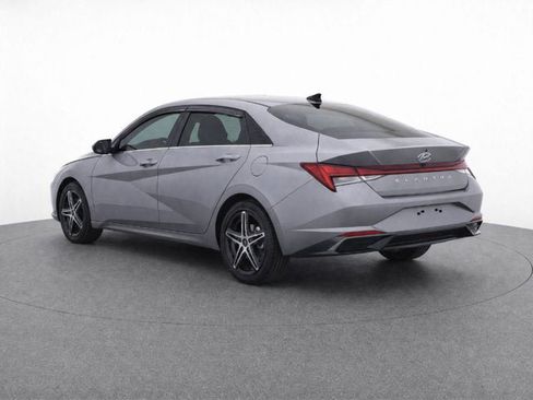 Used 2023 Hyundai Elantra Limited FWD image 7
