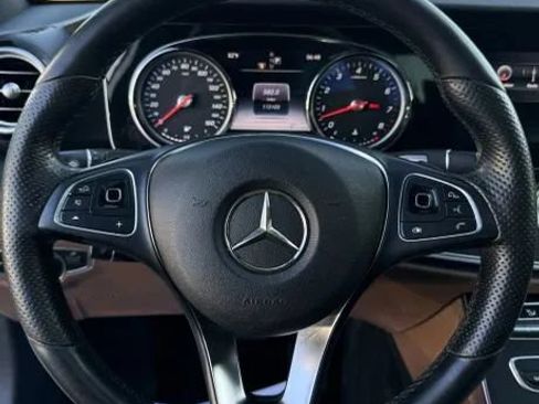Used 2017 Mercedes-Benz E 300 image 29