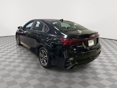 Used 2023 Kia Forte LXS FWD image 5