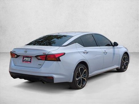 Used 2025 Nissan Altima 2.5 SR AWD/4WD image 5