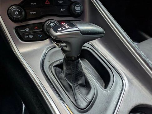 Used 2019 Dodge Challenger SXT image 12