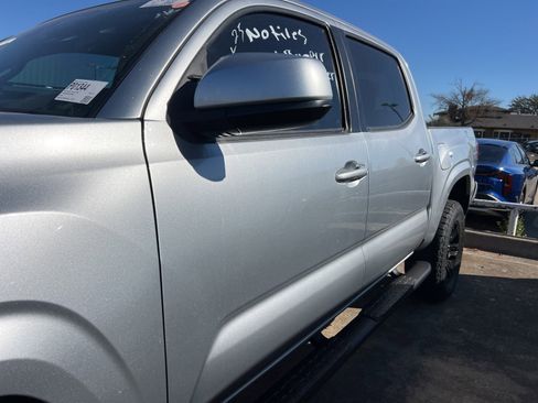 Used 2022 Toyota Tacoma SR w/ SR Convenience Package image 13