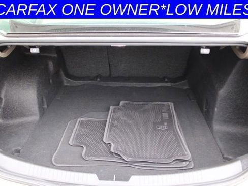 Used 2022 Chevrolet Malibu LT image 9