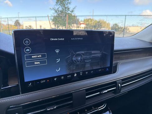 Used 2023 Lincoln Corsair Reserve w/ Equipment Group 202A image 25