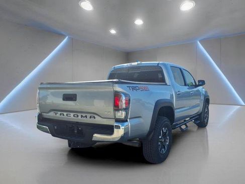 Certified 2022 Toyota Tacoma TRD Off-Road AWD/4WD image 21