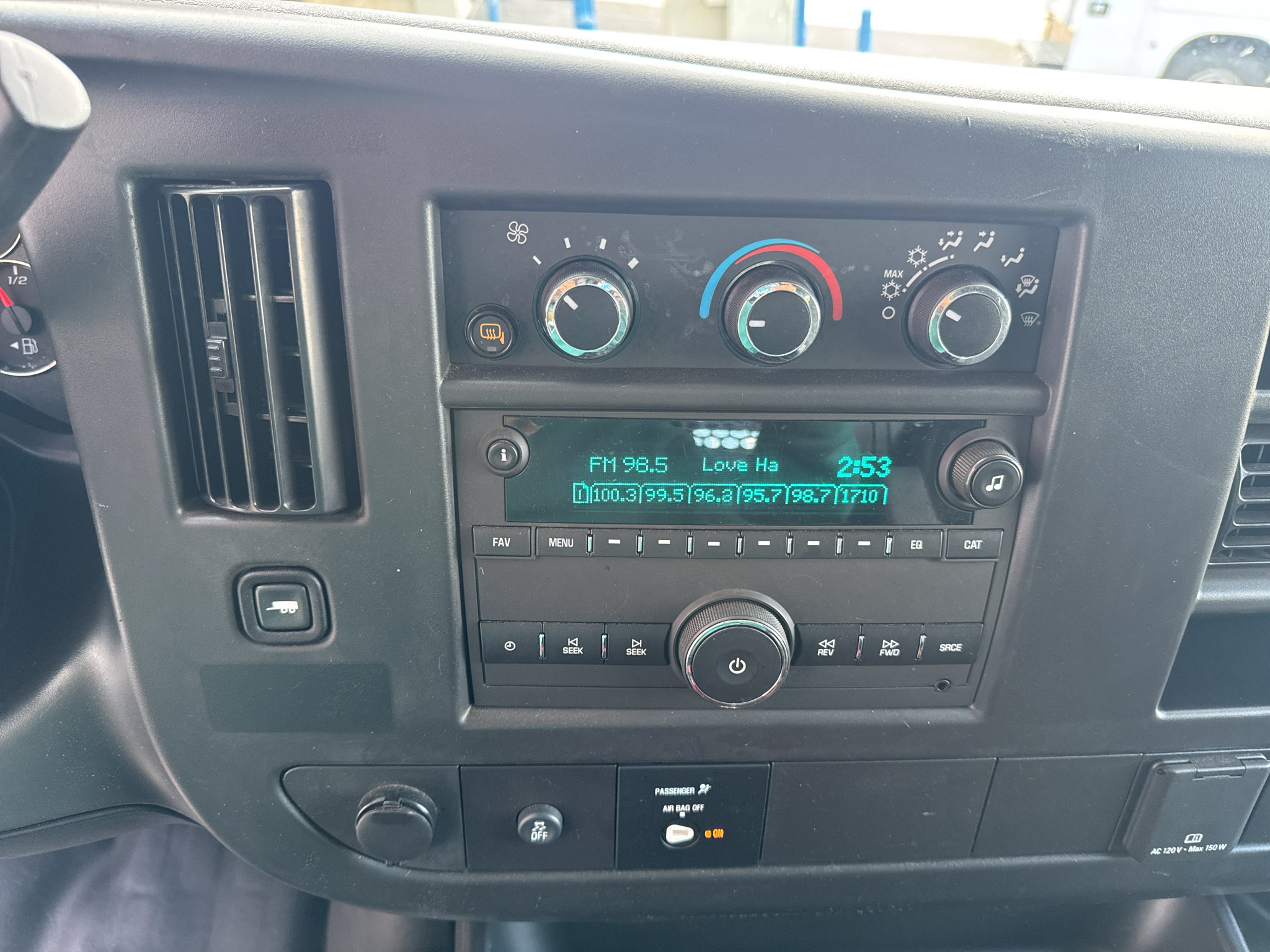 Used 2025 GMC Savana 2500 w/ Driver Convenience Package RWD image 13