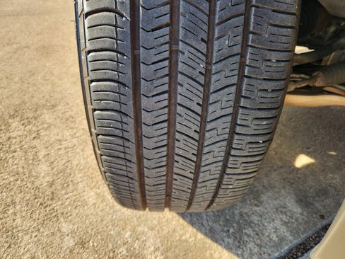 Used 2022 Nissan Pathfinder SV image 12