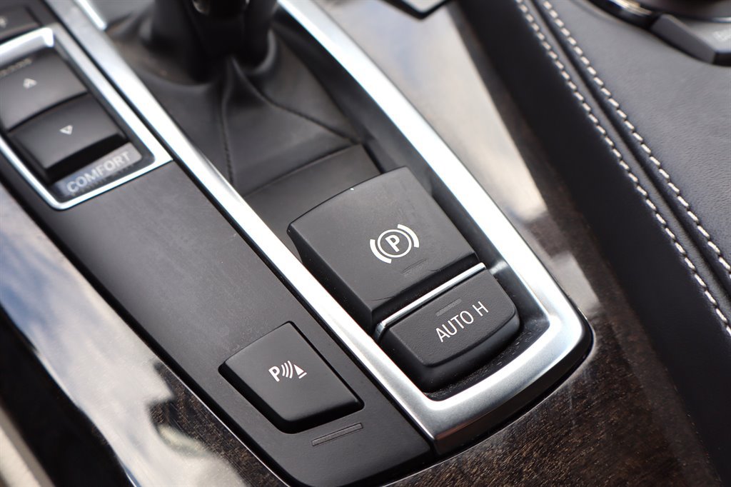 Used 2014 BMW 650i Convertible RWD image 39