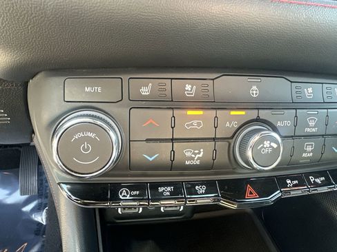 Used 2023 Dodge Durango GT image 76