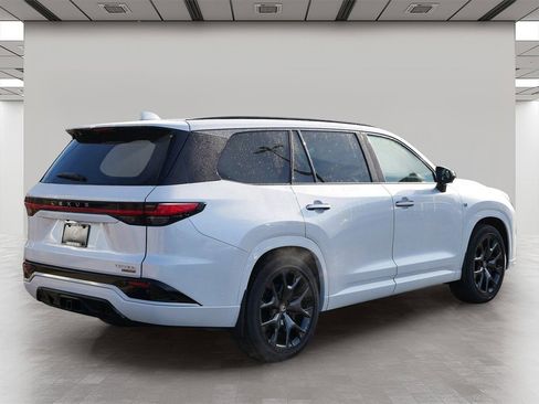 New 2026 Lexus TX 500h AWD image 5