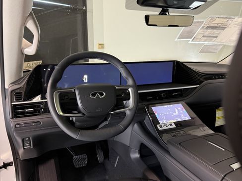New 2026 INFINITI QX80 Pure RWD image 18