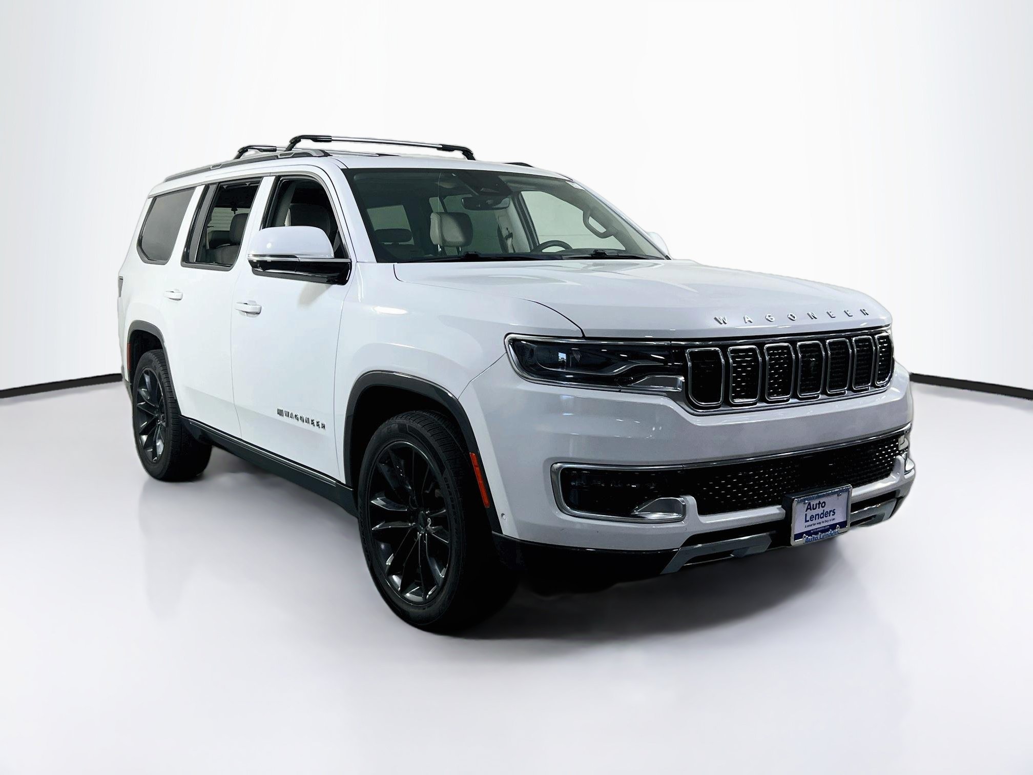 Used 2022 Jeep Wagoneer Series III w/ Premium Group I AWD/4WD image 3