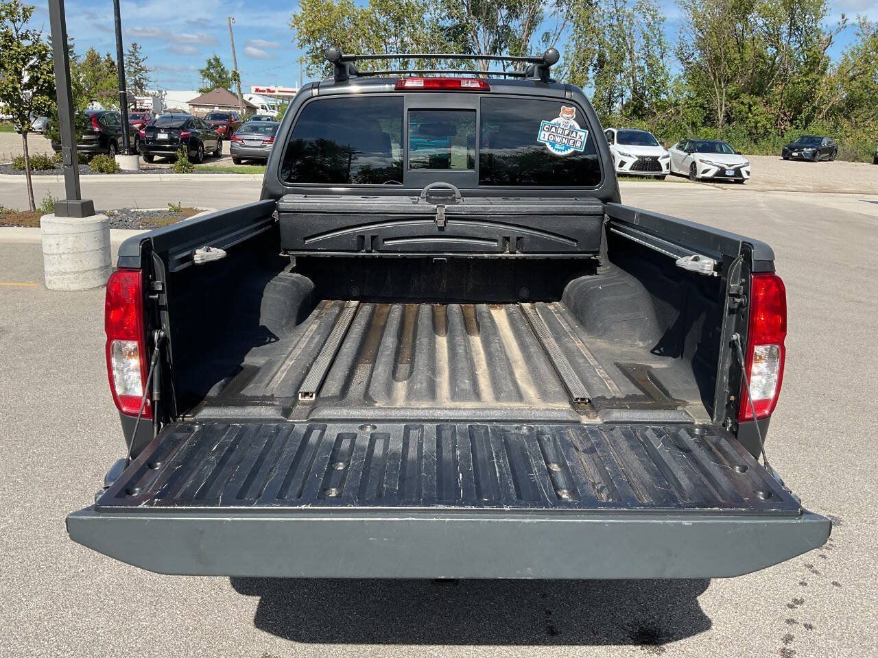Used 2015 Nissan Frontier PRO-4X w/ Pro-4x Luxury Package AWD/4WD image 32
