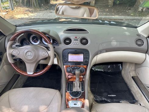 Used 2011 Mercedes-Benz SL 550 image 20