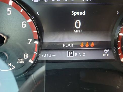 Used 2025 Nissan Frontier PRO-4X AWD/4WD image 22