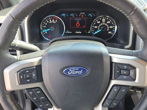 Used 2020 Ford F150 Lariat w/ Equipment Group 502A Luxury AWD/4WD image 21