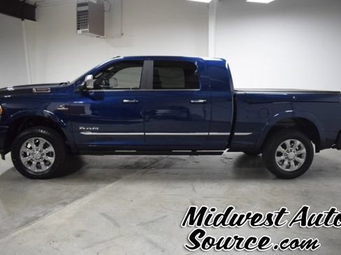 Used 2022 RAM 3500 Limited AWD/4WD image 2