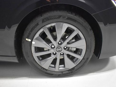 New 2026 Nissan Sentra SL FWD image 10