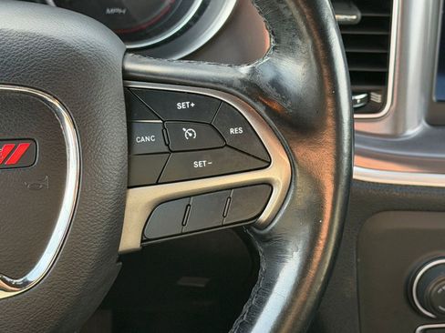 Used 2019 Dodge Charger SXT w/ Leather Interior Group image 25