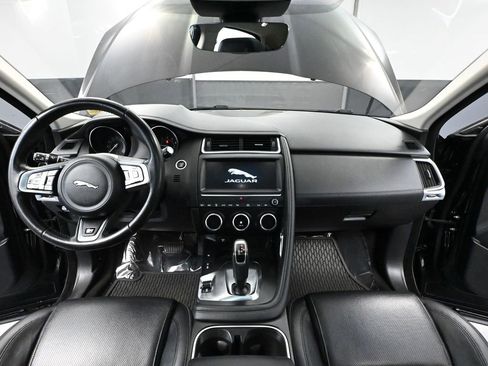 Used 2020 Jaguar E-PACE SE image 29