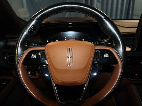 Used 2022 Lincoln Aviator Black Label w/ Dynamic Handling Package image 12