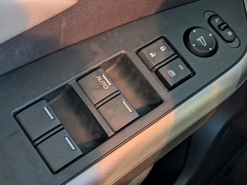 Used 2012 Honda CR-V EX-L image 23