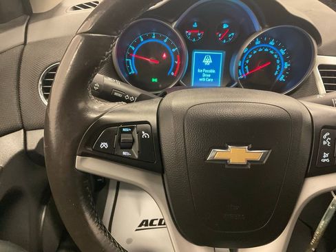 Used 2014 Chevrolet Cruze LT image 16