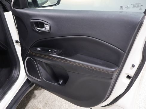 Used 2018 Jeep Compass Limited AWD/4WD image 24