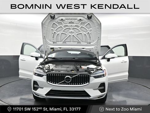 Used 2023 Volvo XC60 T8 Plus image 33