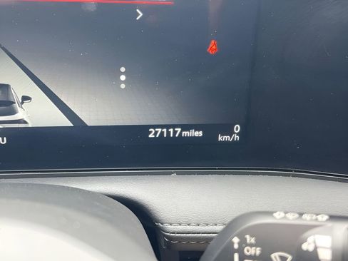 Used 2023 Nissan Ariya AWD image 17