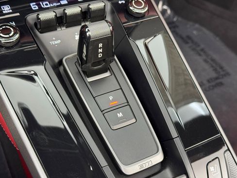 Used 2025 Porsche 911 Carrera image 33