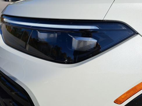 New 2026 Volkswagen Tiguan SE R-Line FWD image 29