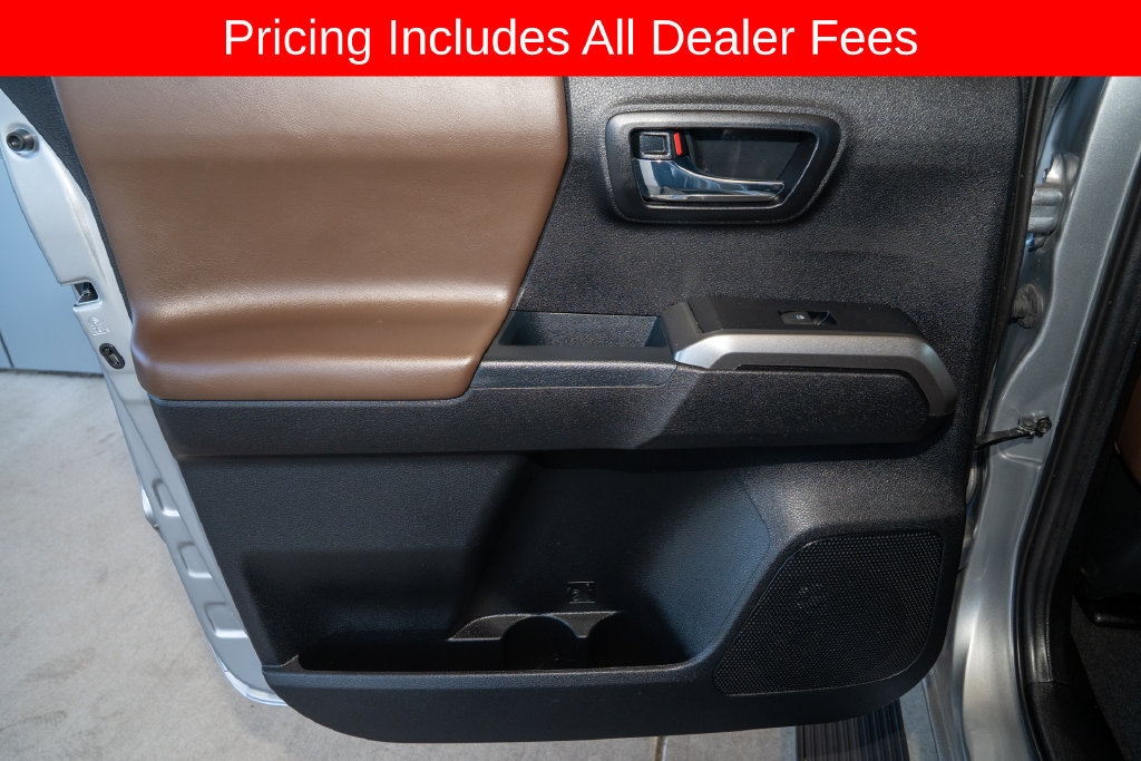 Used 2021 Toyota Tacoma Limited AWD/4WD image 9