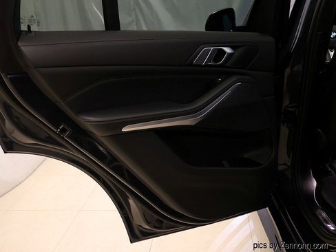 Used 2022 BMW X5 xDrive40i w/ M Sport Package image 31