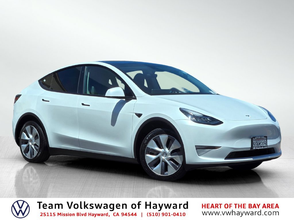 Used 2023 Tesla Model Y Long Range AWD/4WD image 1